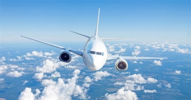 Tại sao máy bay bay vòng tròn phía trên sân bay?