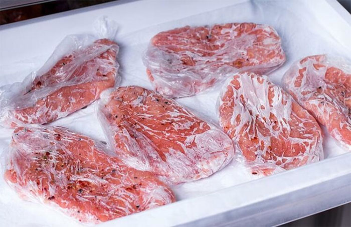 Thịt để trong ngăn đá nhiều ngày có bị ung thư không?