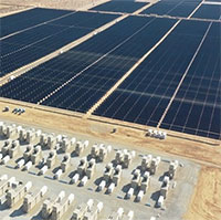 Nhà máy điện mặt trời và lưu trữ điện bằng pin lớn nhất thế giới đi vào hoạt động