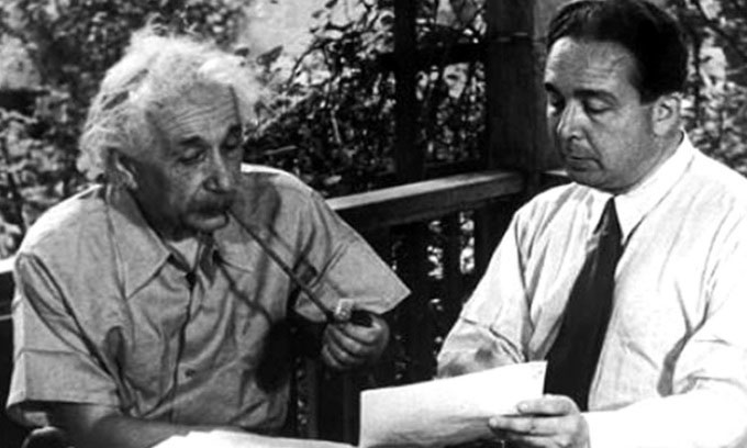Bức thư dẫn tới việc Einstein phát triển bom nguyên tử
