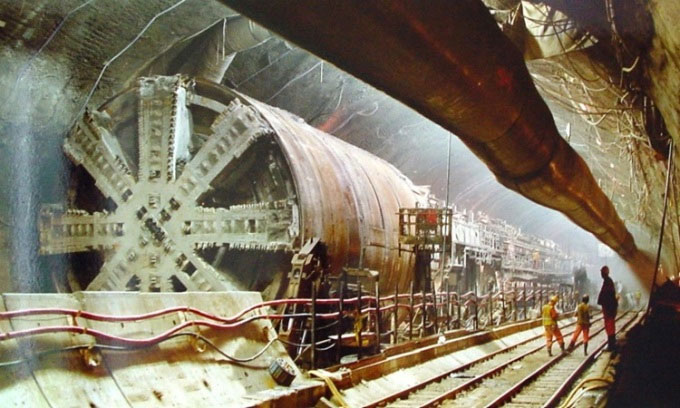 Khám phá những đường hầm dưới nước dài nhất thế giới