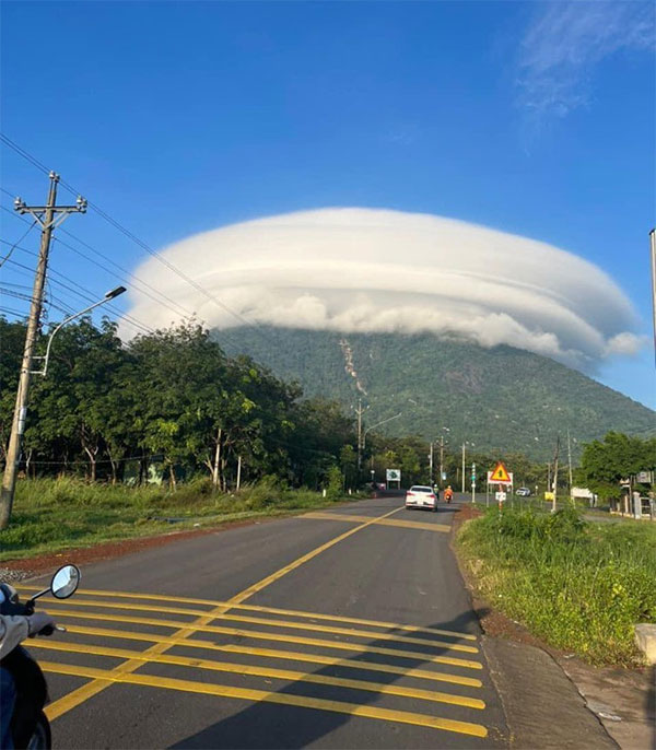 Ngọn núi là 