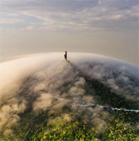 Ngọn núi là "nóc nhà" Đông Nam Bộ, xuất hiện nhiều điều kỳ ảo: Một bức ảnh vừa được thế giới xếp đứng đầu!