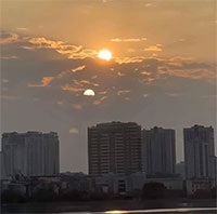 Xôn xao hình ảnh "2 mặt trời" xuất hiện trên bầu trời Hà Nội