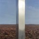 Khối trụ bí ẩn "trông như UFO" xuất hiện ở xứ Wales