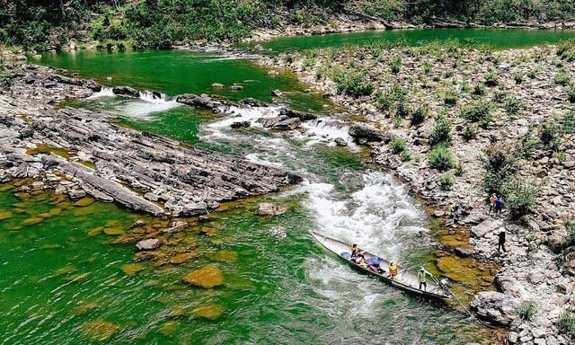 Dòng sông bắt nguồn từ dãy Trường Sơn: Gắn liền với “tọa độ lửa”, chỉ dài 77km nhưng có hơn 100 thác nước