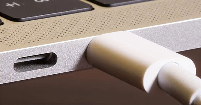 Luôn cắm sạc pin 100% là điều tồi tệ mà bạn đang làm cho chiếc laptop của mình