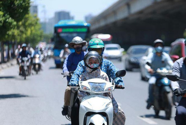 Chuyên gia lý giải nguyên nhân đợt nắng nóng đầu tiên ở miền Bắc đến sớm bất thường