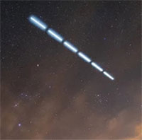 Tên lửa SpaceX tạo ra dấu gạch nối kỳ lạ trên bầu trời