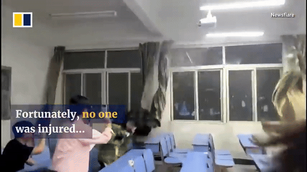 Mưa đá, gió giật chết người tại Trung Quốc: Cửa sổ chung cư, ký túc xá bị xé toạc tạo nên cảnh tượng kinh hoàng