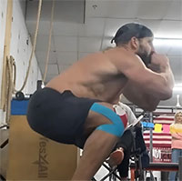 Người đàn ông lập kỷ lục thế giới khi squat 26.000 lần trong 24 giờ
