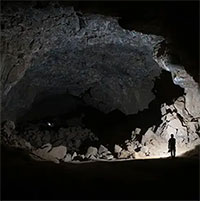 Bí ẩn người sống trong ống dung nham 7.000 năm trước ở Ả Rập