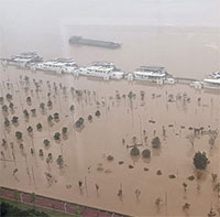 Lũ lụt nghiêm trọng nhất trong 100 năm đổ bộ Trung Quốc, ảnh từ trên cao tiết lộ hiện trường kinh hoàng