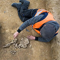 Phát hiện "mộ zombie" bí ẩn 4.200 năm tuổi ở Đức