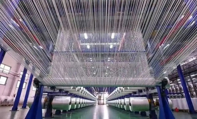 Cánh tuabin gió lớn nhất thế giới được làm bằng vật liệu gì mà bền gấp 9 lần thép?