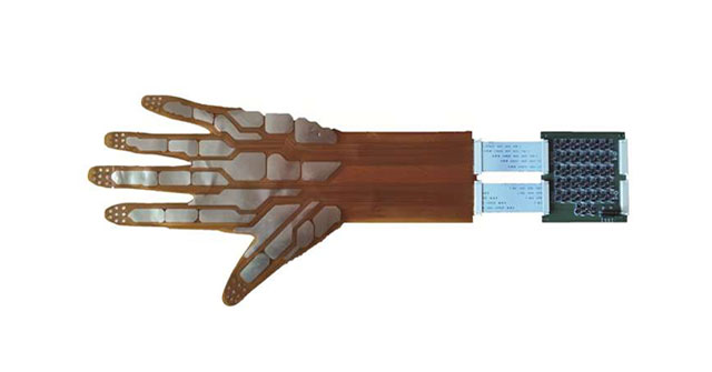 Xúc giác nhân tạo giúp robot nhạy cảm như người