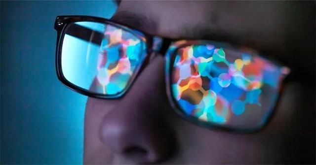 Trên cả tuyệt vời, xem 3D ngay trên kính mắt thông thường