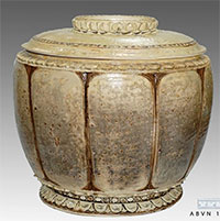 Bình gốm hoa nâu - bảo vật Phật giáo thời Lý