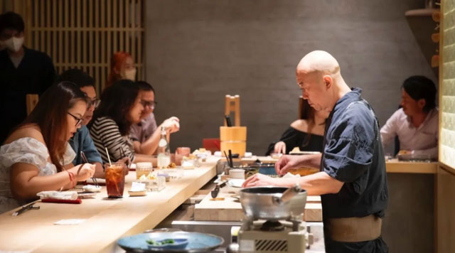 Omakase - Phong cách ăn lạ gây sốt: Không được chọn món, không biết trước giá... nhưng số tiền phải trả gây choáng