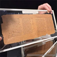 Một trong những cuốn sách cổ nhất thế giới được bán với giá gần 4 triệu USD