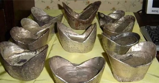 Người xưa ăn cơm xong đặt bạc rồi bỏ đi, tại sao chủ tiệm không ngăn lại?