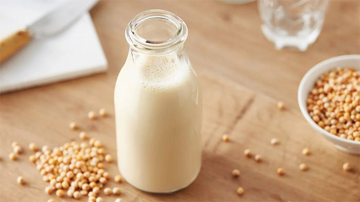 Soy milk is a popular choice for breakfast among many Vietnamese