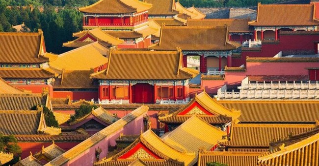 Tại sao trên nóc Tử Cấm Thành không bao giờ có phân chim?