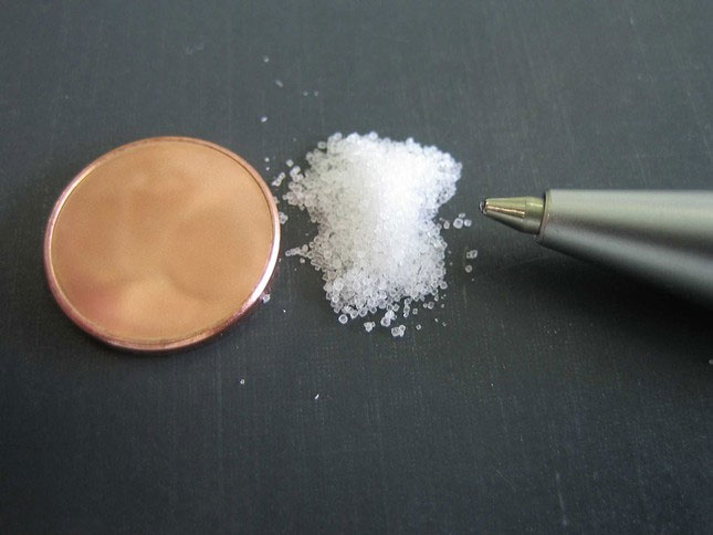 Các vụ đầu độc bằng kali xyanua chấn động thế giới