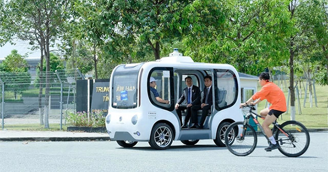Thử nghiệm xe tự hành "Made in Việt Nam" trên hệ thống giao thông công cộng