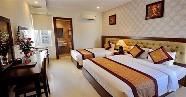 Sự thật ít biết về chiếc khăn tối màu vắt ngang giường khách sạn