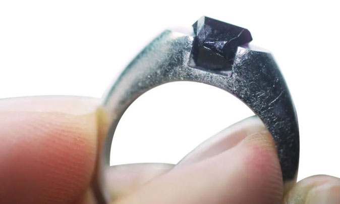 Viên ruby đầu tiên trên thế giới được 