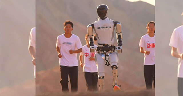 Trung Quốc lại khiến cả thế giới phải ngỡ ngàng khi cho robot hình người Star1 chạy đua qua sa mạc Gobi
