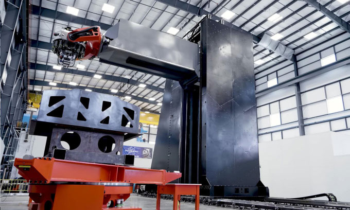 Máy in 3D cao 12 mét có thể in 100 mét sợi carbon mỗi phút.