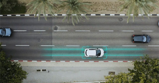 Israel xây dựng tuyến đường có tính năng sạc không dây cho xe điện