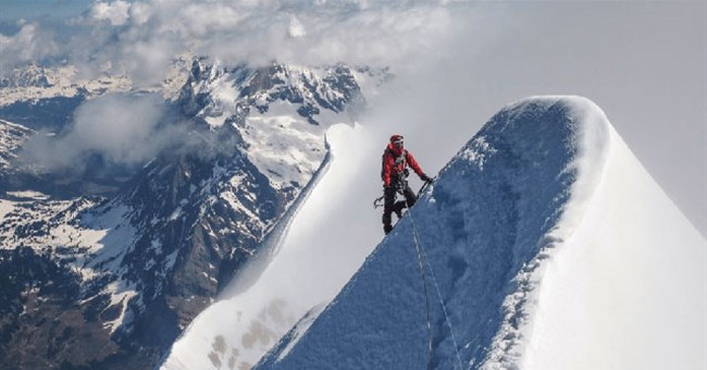 Ngọn núi khó leo nhất thế giới, chưa ai từng lên đến đỉnh và tỷ lệ thất bại là 100%