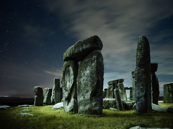  Vòng tròn đá Stonehenge.