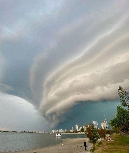  Mây thềm siêu lớn ở Queensland (Úc). 